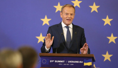 Тільки об'єднаний Захід може допомогти Києву перемогти в боротьбі за демократію, - Туск
