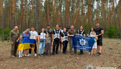 Поранені поліцейські та їхні родини взяли участь у психологічному заході з елементами іпотерапії