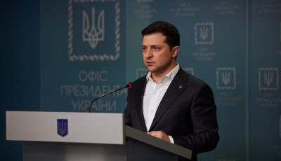 Україна розірвала дипломатичні відносини з Росією, яка підло напала на неї; наша країна буде захищатися й не віддасть своєї свободи – Володимир Зеленський