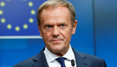 Туск про удар РФ по Львову: Готові допомогти із відновленням міста