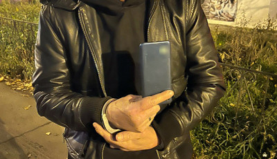 У Києві раніше судимий чоловік пограбував місцевого мешканця