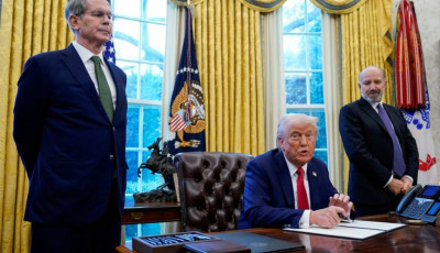 ЗМІ дізнались, хто переконав Трампа призупинити дію тарифів