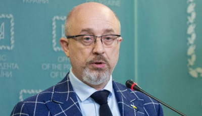Смена главы украинской делегации в ТКГ не планируется, - Резников