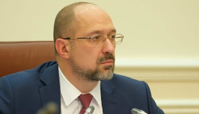 Кабмин обещает сохранить расходы на оборону, инфраструктуру и аграриев