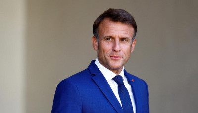 Макрон розглядає на прем’єра кандидатуру експереговірника ЄС щодо Brexit